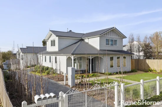 1, 2 & 3/11 Epping Street, Kyneton, Vic 3444