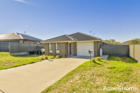 1 & 2/8 Cliffdale Place, Kootingal, NSW 2352