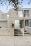 1/2 Newcastle Street, Thornbury, Vic 3071