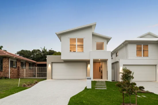 1/2 Teewah Street, Dicky Beach, Qld 4551