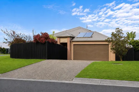 1/24 Bluetail Crescent, Upper Coomera, Qld 4209
