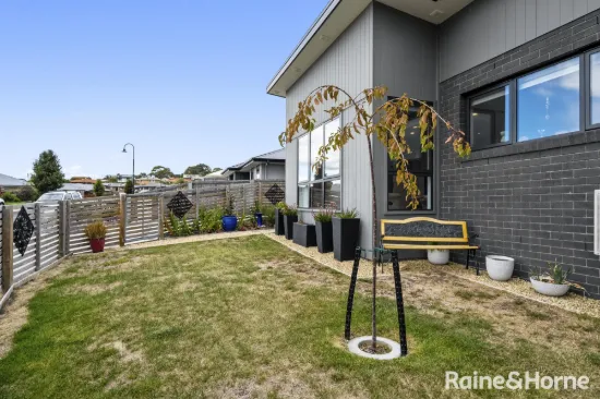 1/24 Heron Crescent, Midway Point, Tas 7171