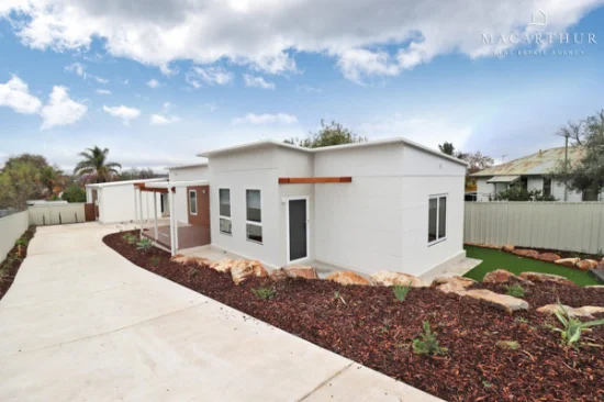 1/24 Monash Crescent, Mount Austin, NSW 2650