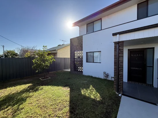1/255 Sandgate Road, Shortland, NSW 2307