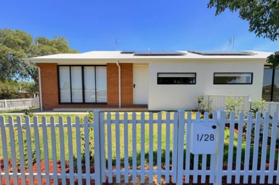 1/28 Lynch Street, Parkes NSW 2870-Image