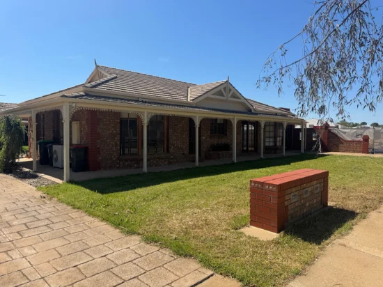 1/288 Twelfth St, Mildura, Vic 3500 - For Rent