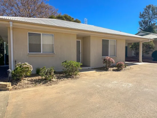 1/2A Wilga Street, Parkes NSW 2870-Image