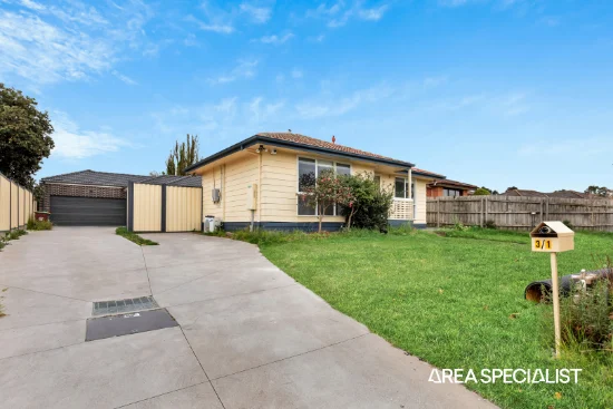 1/3 Gregory Court, Cranbourne North, Vic 3977 - For Rent