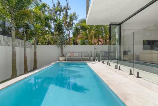1/33 Fifth Avenue, Palm Beach, Qld 4221