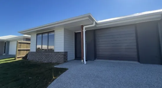 1/33 Provence Place, Greenbank, Qld 4124