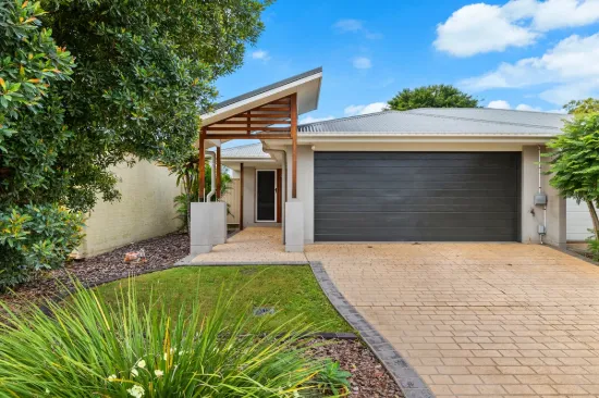 1/37 Haig Road, Birkdale, Qld 4159