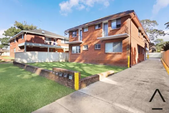 1/37 Oxford St, Merrylands, NSW 2160