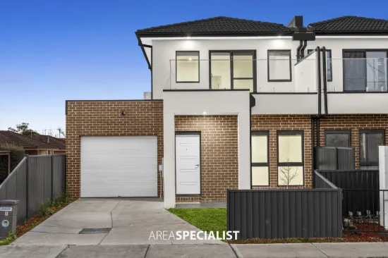 1/39 Lyall Street, Cranbourne, Vic 3977