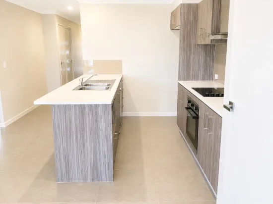 1/4 Falcon Lane, Peregian Springs, Qld 4573