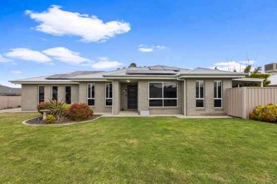 1/4 Kellerman Crescent, Boorooma, NSW 2650
