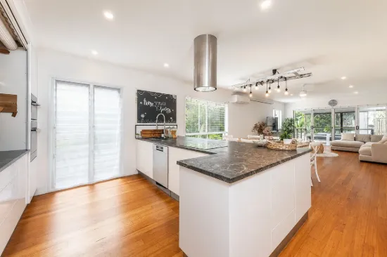 1/4 Pettigrew Street, Mooloolaba, Qld 4557
