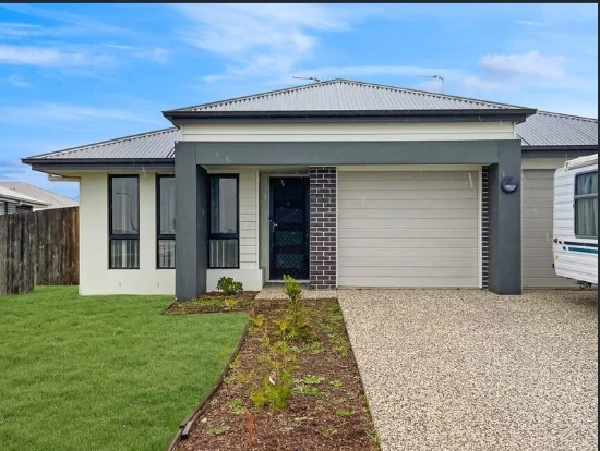 1/4 Wongalee Place, Cambooya, Qld 4358