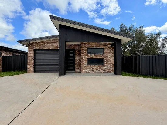 1/40 Warragrah Place, Parkes NSW 2870-Image