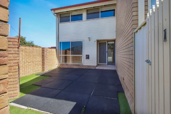 1/429 Griffith Rd, Lavington, NSW 2641-Image