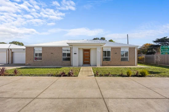 1/445 Old Melbourne Road, Ballan, Vic 3342