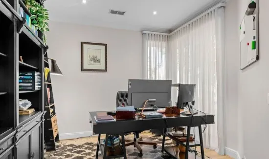 1/48 Langmore Lane, Berwick, Vic 3806-Image