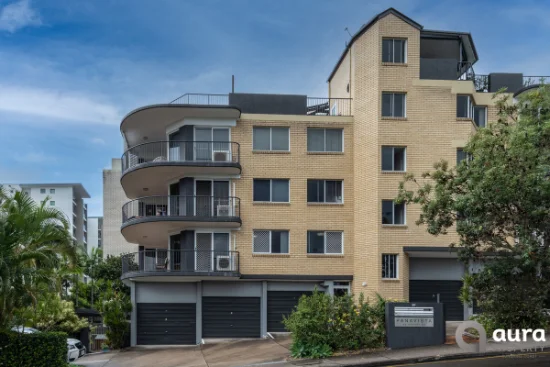 1/49 Verney St, Kings Beach, Qld 4551 - For Rent