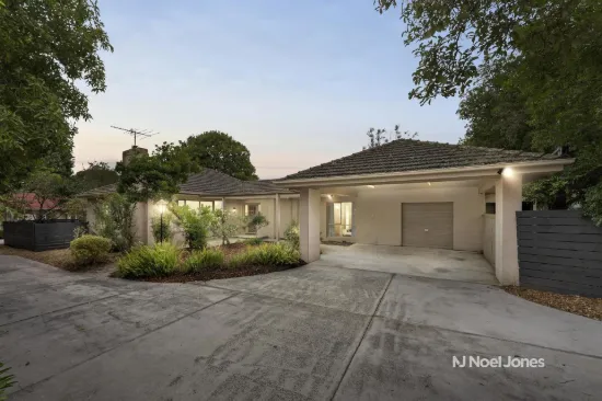 1/4A Lucknow Street, Mitcham, Vic 3132