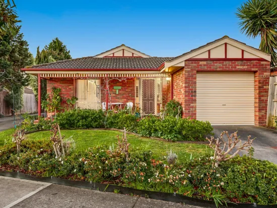 1/53 Collins Crescent, Berwick, Vic 3806