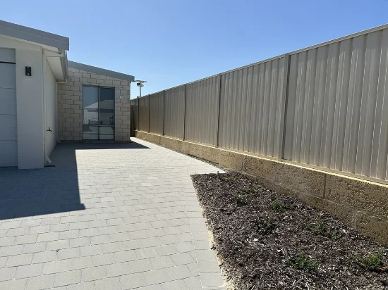 1/6 Dufferin Road, Two Rocks, WA 6037