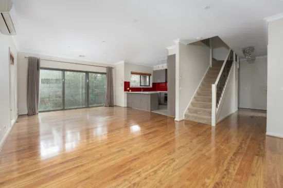 1/67 Surrey Road, Blackburn, Vic 3130