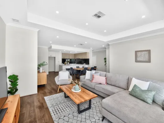 1/8 Spring Avenue, Middle Swan, WA 6056