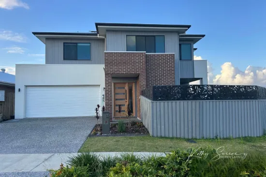 1/80 Great Keppel Way, Banya, Qld 4551