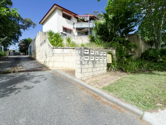 1/9 Gamble Place, Orelia, WA 6167