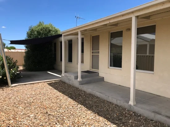 1/9 Robinson Crt, Benalla, Vic 3672