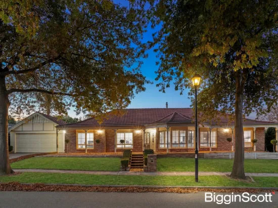 1 Balmoral Court, Frankston South, Vic 3199