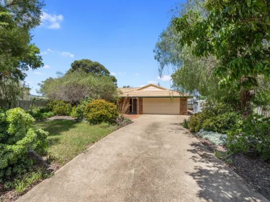 1 Belclaire Drive, Westbrook, Qld 4350