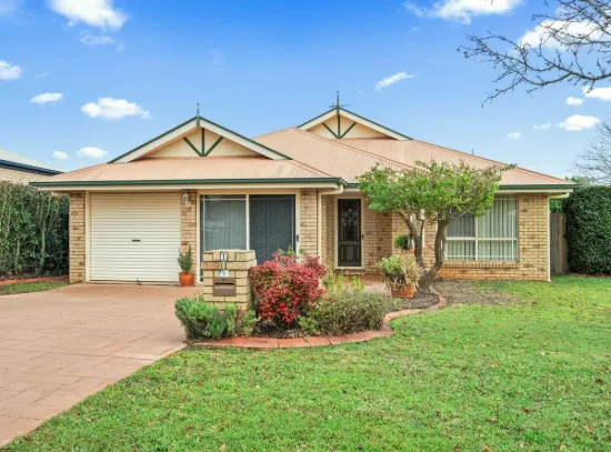 1 Beverley Close, Middle Ridge, Qld 4350