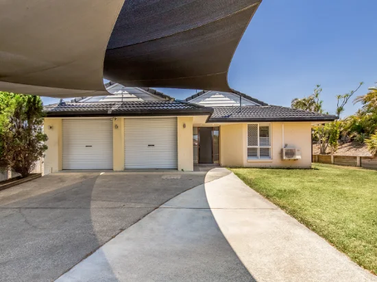 1 Bowmore Ct, Merrimac, Qld 4226