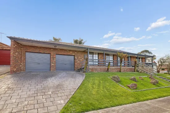 1 Brett Place, Endeavour Hills, Vic 3802