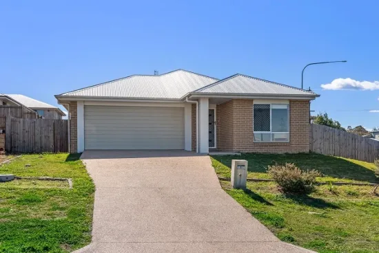 1 Broadmead Street, Glenvale, Qld 4350