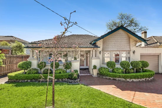 1 Cairnes Crescent, Malvern East, Vic 3145