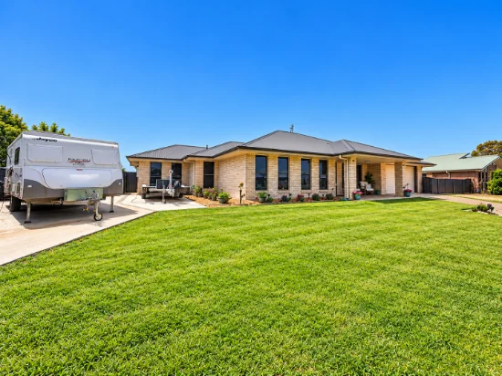 1 Cameron Street, Chinchilla, Qld 4413