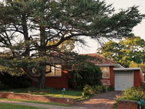 1 Chivers Avenue, Lugarno, NSW 2210