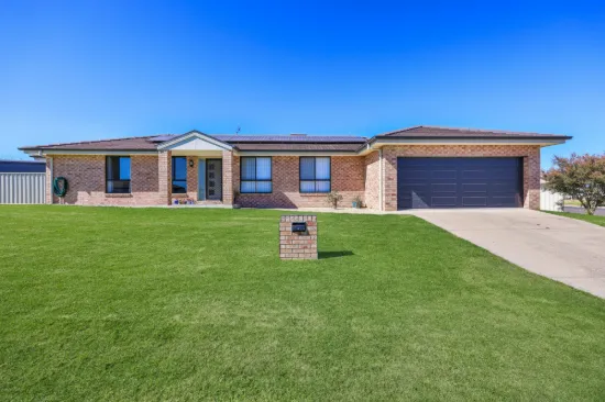 1 Coolamon Close, Tamworth, NSW 2340