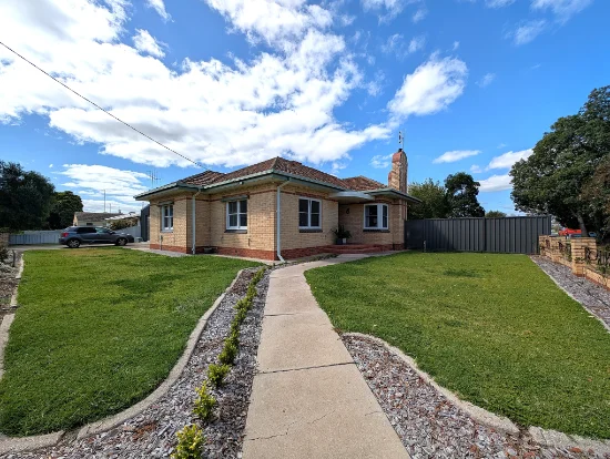 1 Cullen Street, Kerang, Vic 3579
