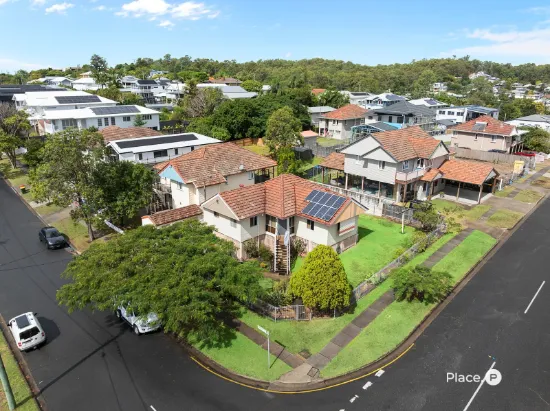 1 Dahlia Street, Cannon Hill, Qld 4170