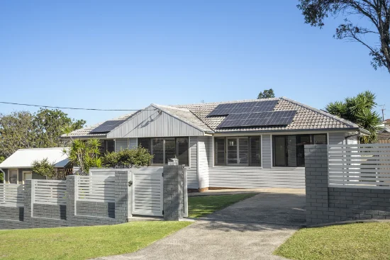 1 Derowie Crescent, Lake Heights, NSW 2502