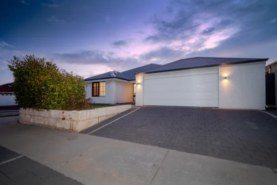 1 Dotterel Green, Jindalee, WA 6036