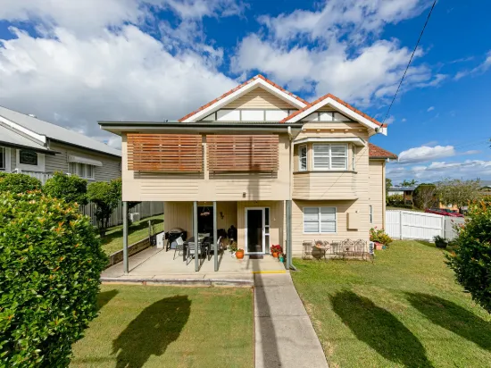 1 Eleventh Avenue, Kedron, Qld 4031