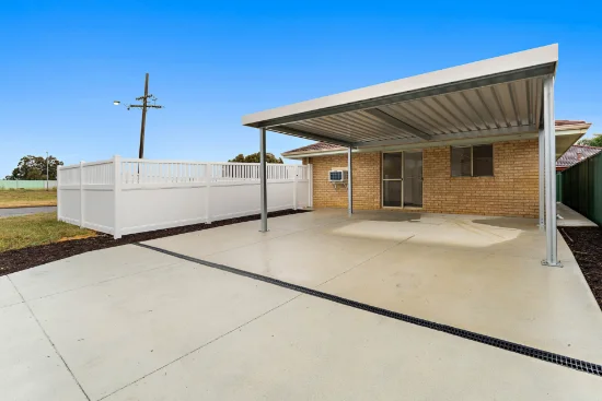 1 Emerald Court, Maida Vale, WA 6057